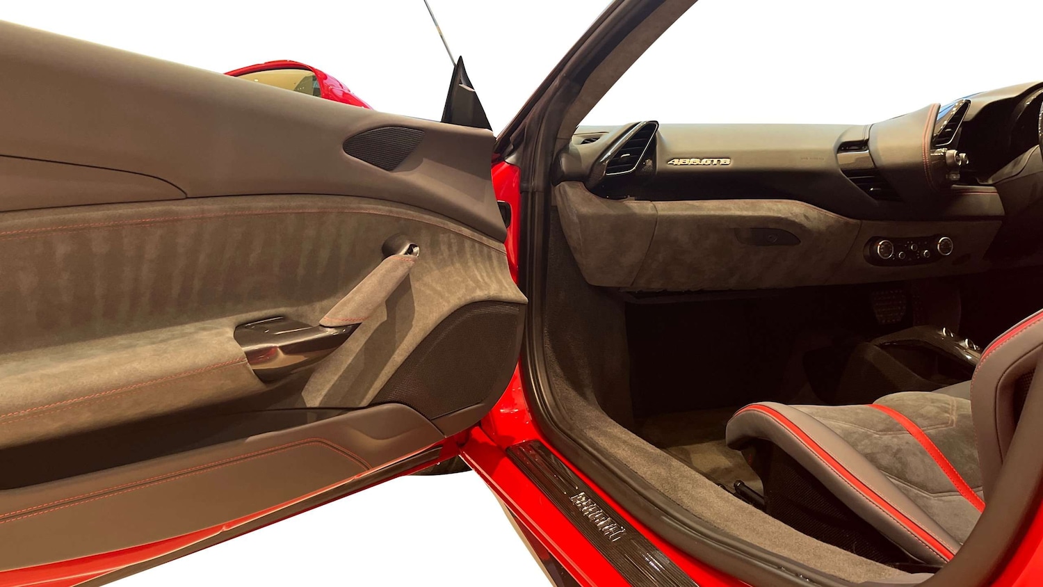 Used Ferrari 488 2017 for sale - 76842960: Photo 23