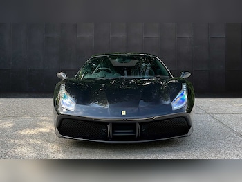 Used Ferrari 488 2018 for sale - 75143534: Photo