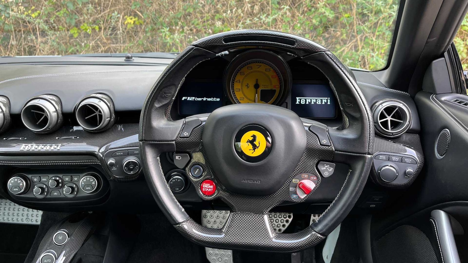 Used Ferrari F12 Berlinetta 2015 for sale - 73732818: Photo 12