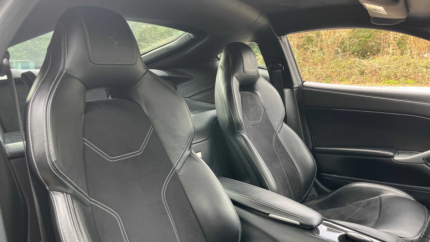 Used Ferrari F12 Berlinetta 2015 for sale - 73732818: Photo 17