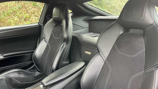 Used Ferrari F12 Berlinetta 2015 for sale - 73732818: Photo 18