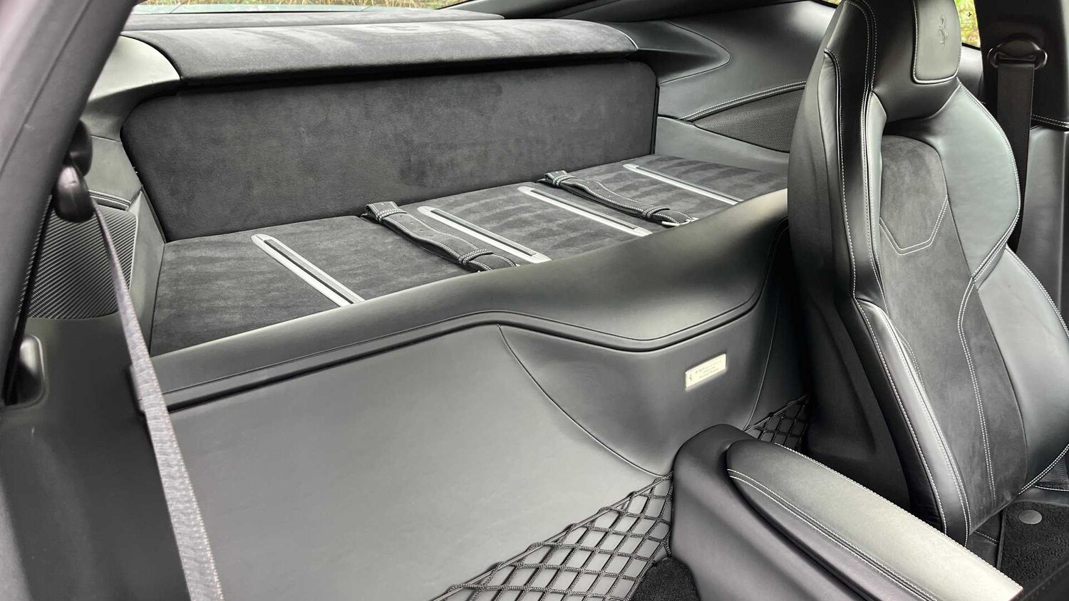 Used Ferrari F12 Berlinetta 2015 for sale - 73732818: Photo 25