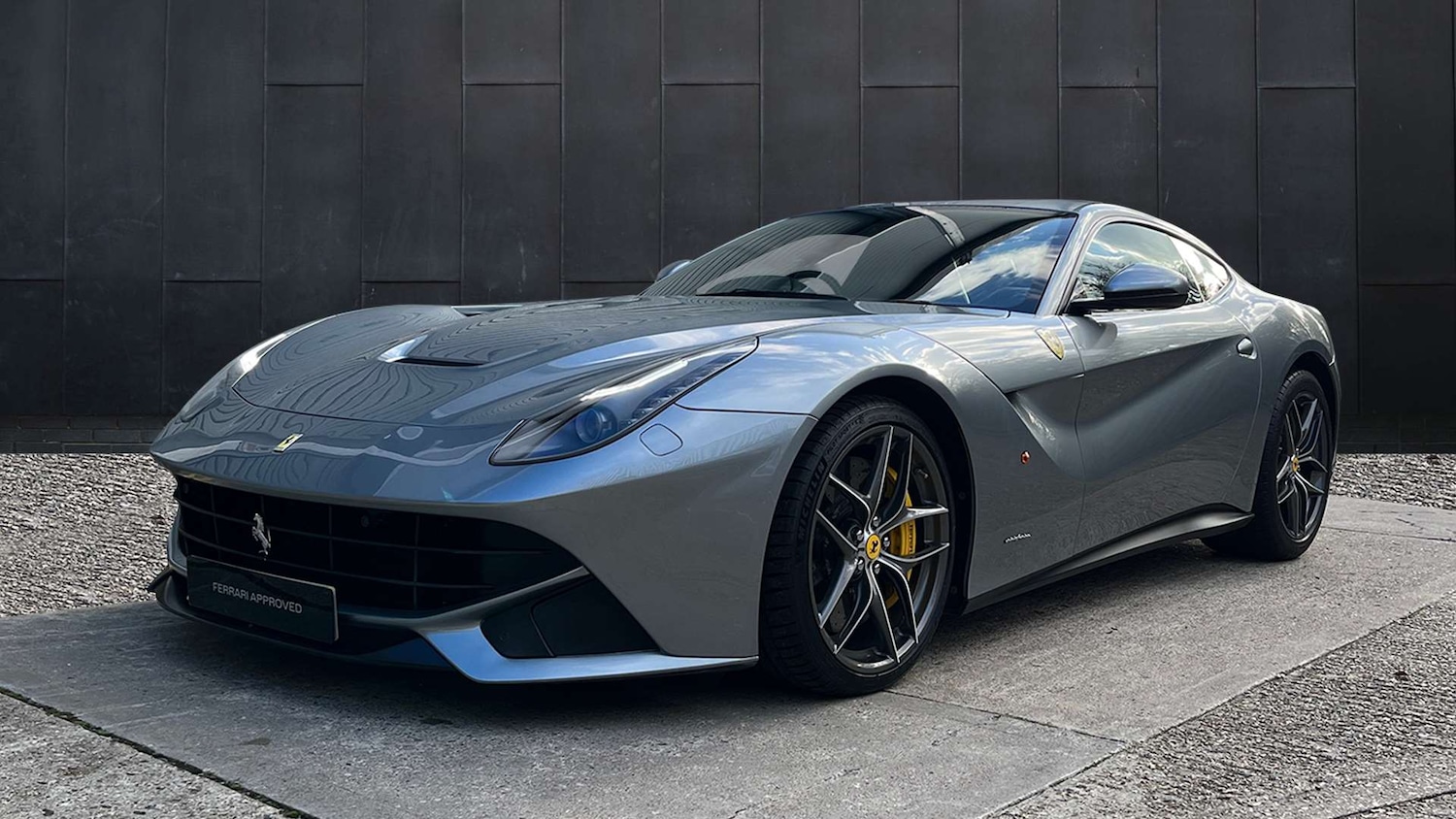 Used Ferrari F12 Berlinetta 2015 for sale - 73732818: Photo 3