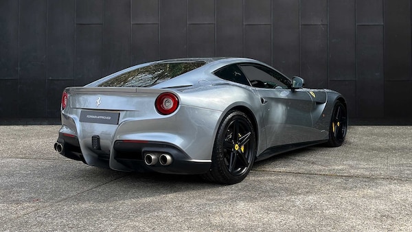 Used Ferrari F12 Berlinetta 2015 for sale - 73732818: Photo 7