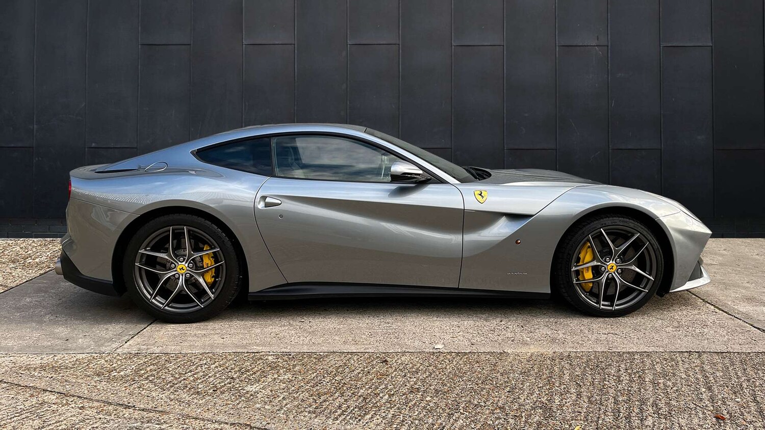 Used Ferrari F12 Berlinetta 2015 for sale - 73732818: Photo 8