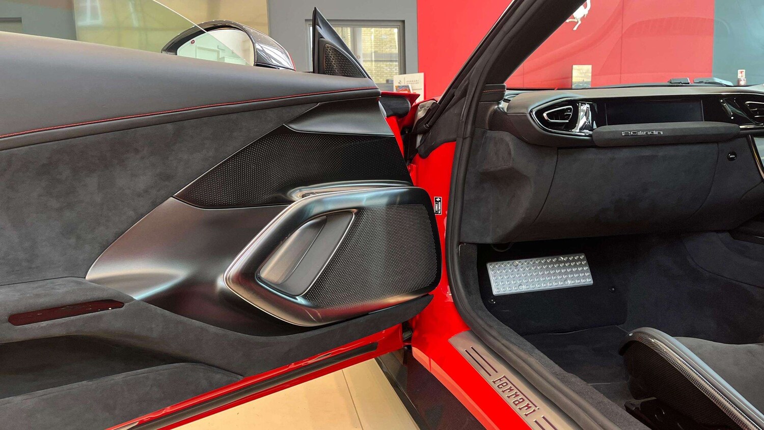 Used Ferrari 12 Cilindri 2025 for sale - 78149181: Photo 22