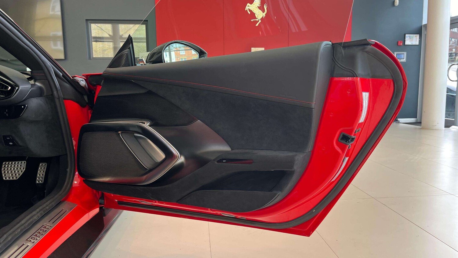 Used Ferrari 12 Cilindri 2025 for sale - 78149181: Photo 23