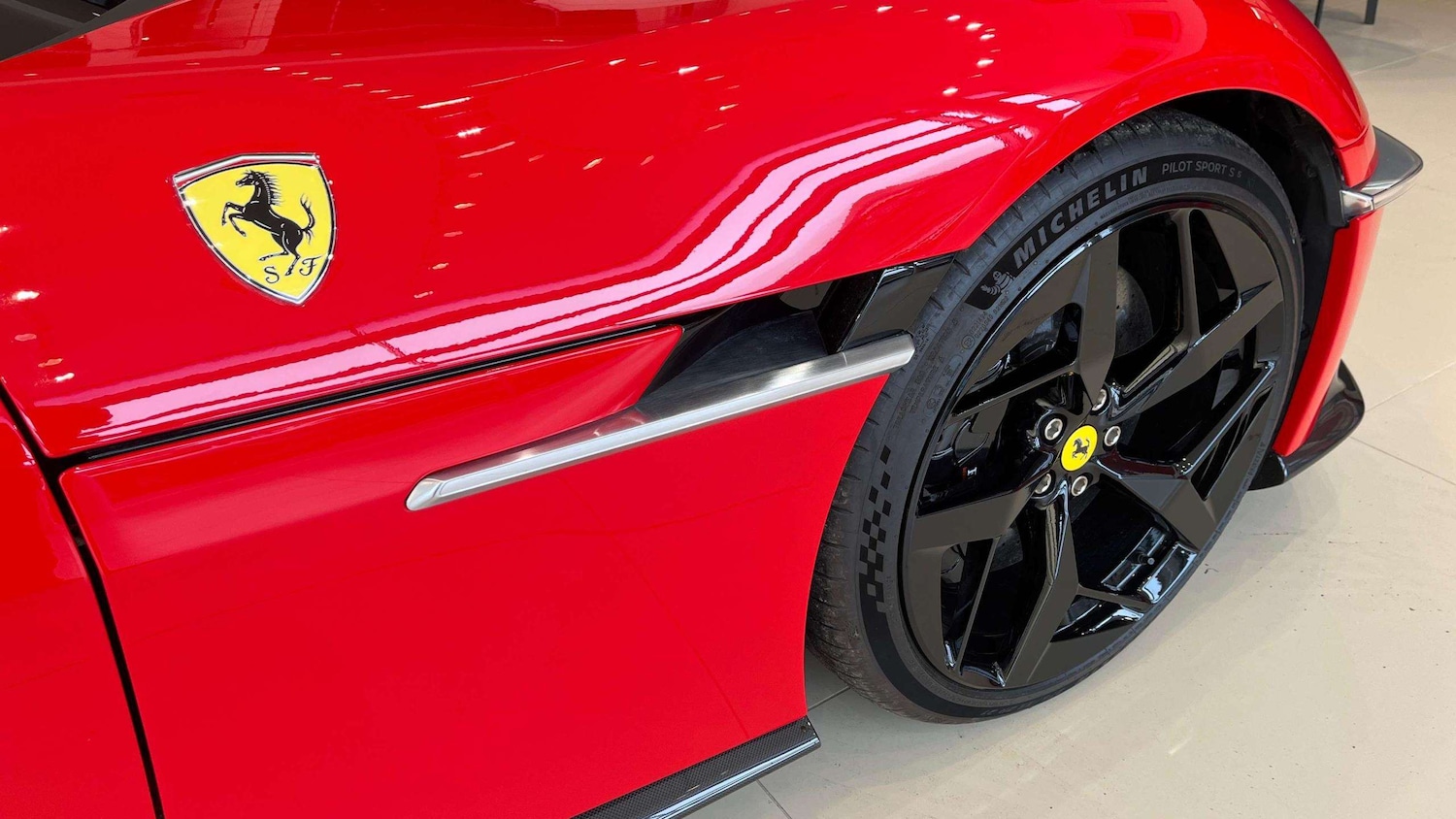 Used Ferrari 12 Cilindri 2025 for sale - 78149181: Photo 9