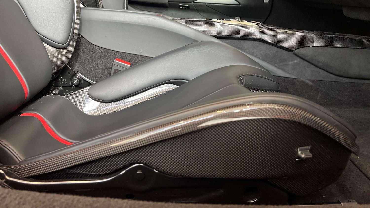 Used Ferrari 296 GTB 2022 for sale - 78149149: Photo 28