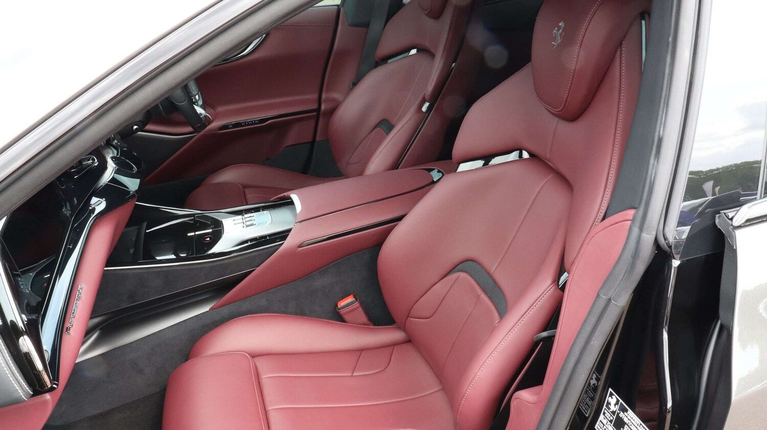 Used Ferrari Purosangue 2024 for sale - 77219510: Photo 18