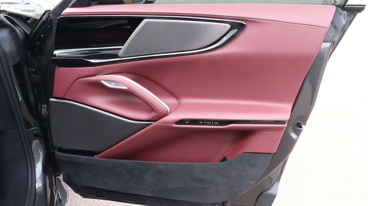 Used Ferrari Purosangue 2024 for sale - 77219510: Photo 23