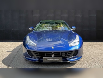 Used Ferrari GTC4Lusso 2019 for sale - 74890414: Photo