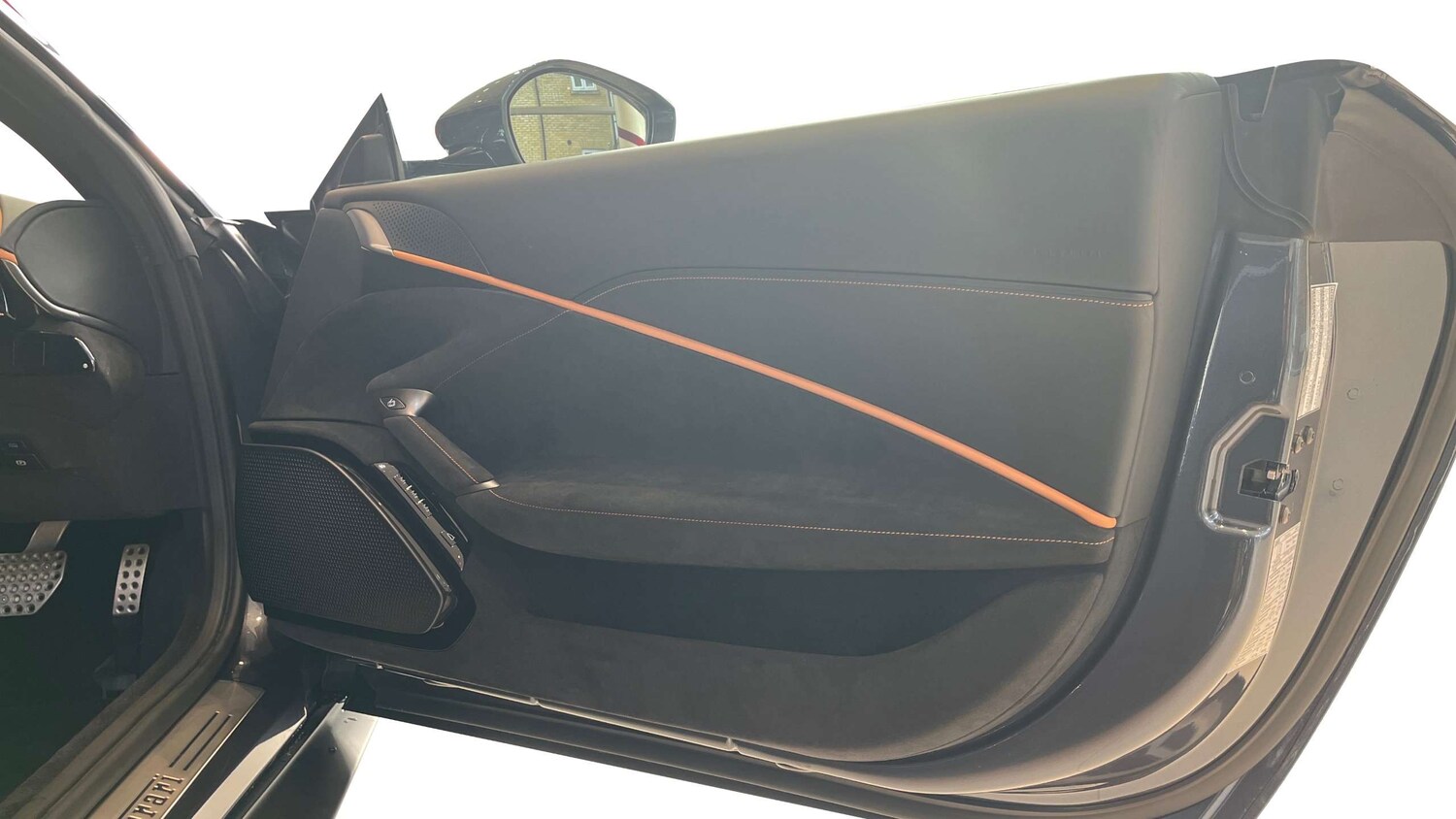 Used Ferrari Roma 2023 for sale - 76889823: Photo 23