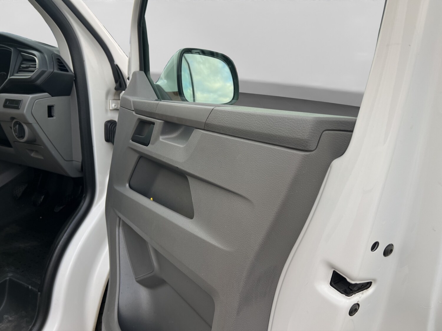 Used Volkswagen Transporter 2020 for sale - 78149221: Photo 24