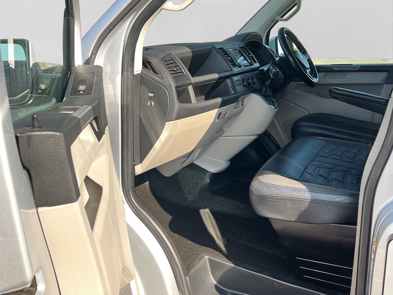 Used Volkswagen Transporter 2017 for sale - 78149053: Photo 20