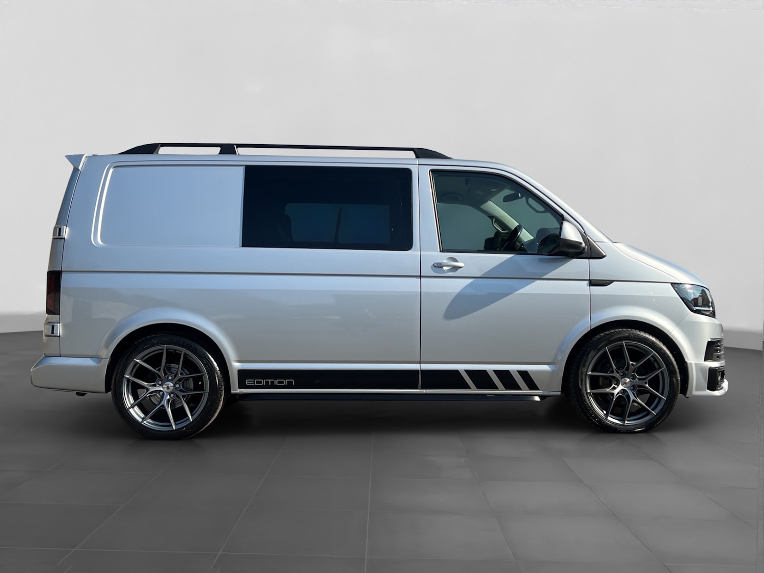 Used Volkswagen Transporter 2017 for sale - 78149053: Photo 5