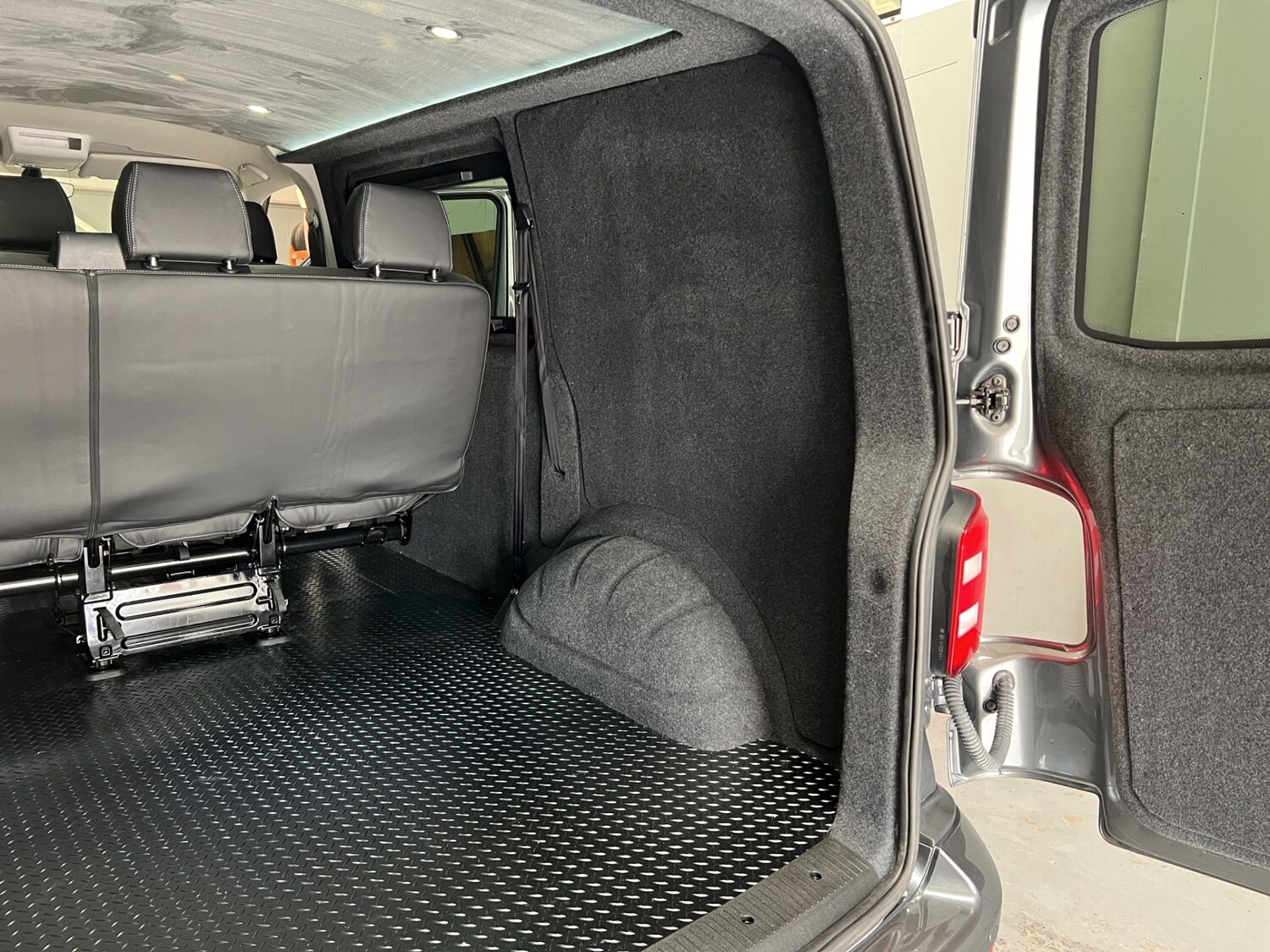 Used Volkswagen Transporter 2018 for sale - 78108976: Photo 16