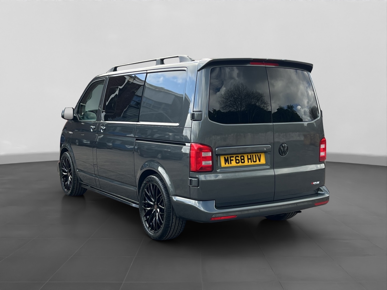 Used Volkswagen Transporter 2018 for sale - 78108976: Photo 4