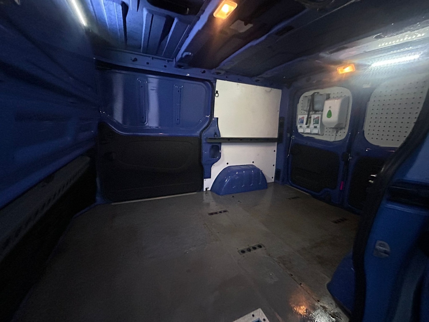 Used Vauxhall Vivaro 2018 for sale - 77333470: Photo 3