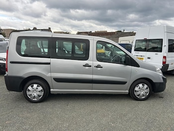Used Peugeot Expert Tepee 2015 for sale - 77749400: Photo