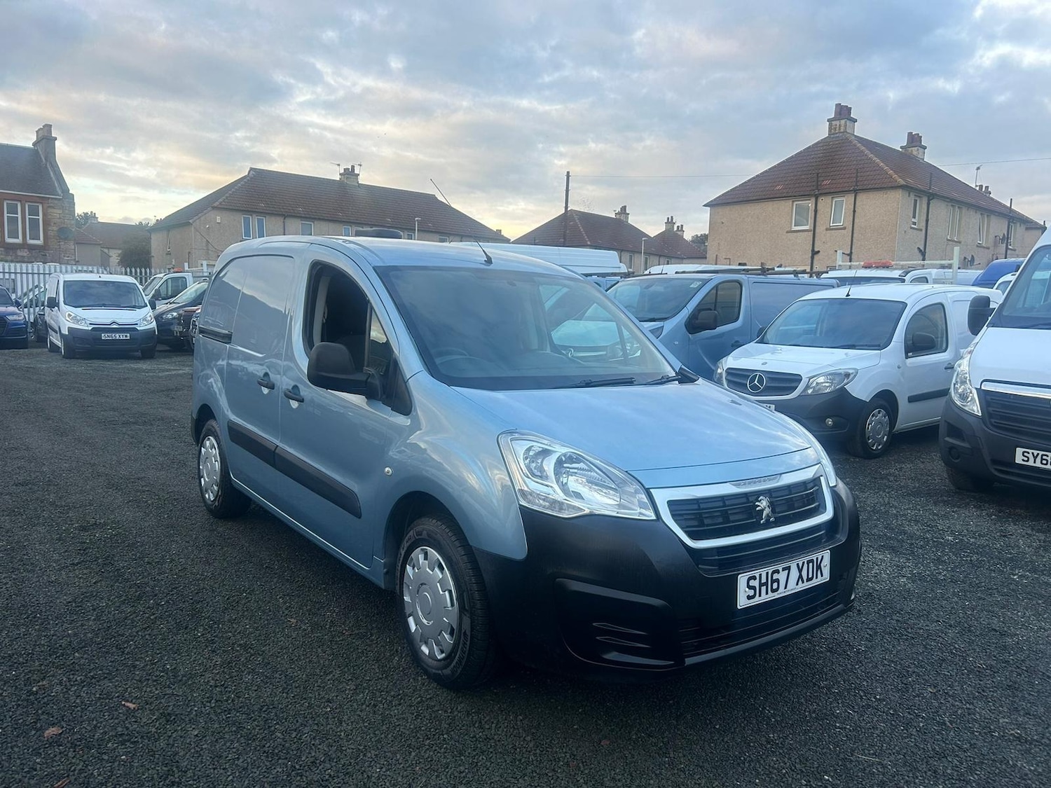 Used Peugeot Partner 2018 for sale - 76373335: Photo 2