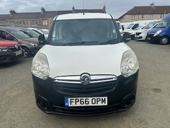 Used Vauxhall Combo 2017 for sale - 79547392: Photo