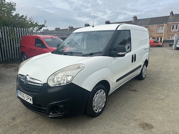 Used Vauxhall Combo 2017 for sale - 79547392: Photo