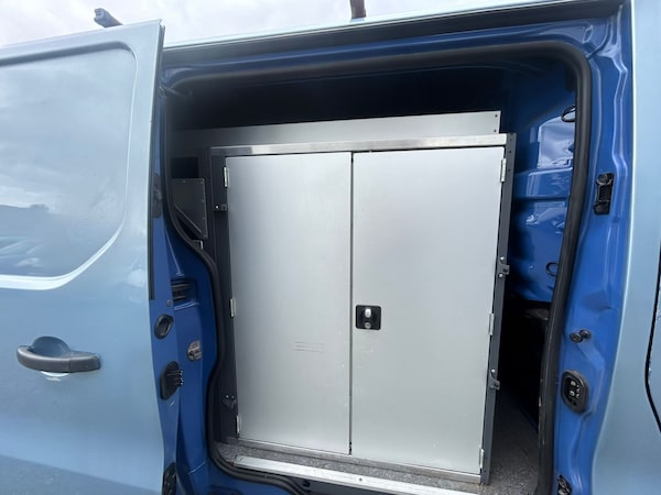 Used Vauxhall Vivaro 2018 for sale - 76204940: Photo 9