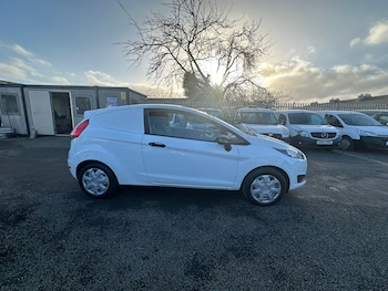 Used Ford Fiesta 2016 for sale - 78630992: Photo