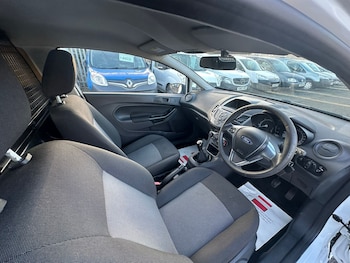 Used Ford Fiesta 2016 for sale - 78630992: Photo
