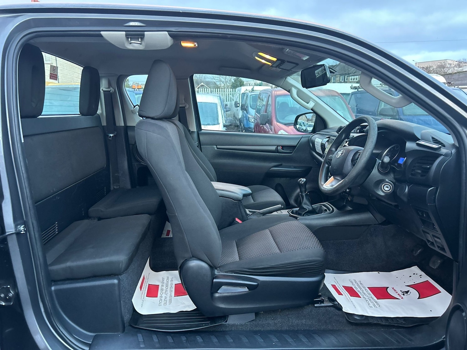 Used Toyota Hilux 2019 for sale - 77401642: Photo 2