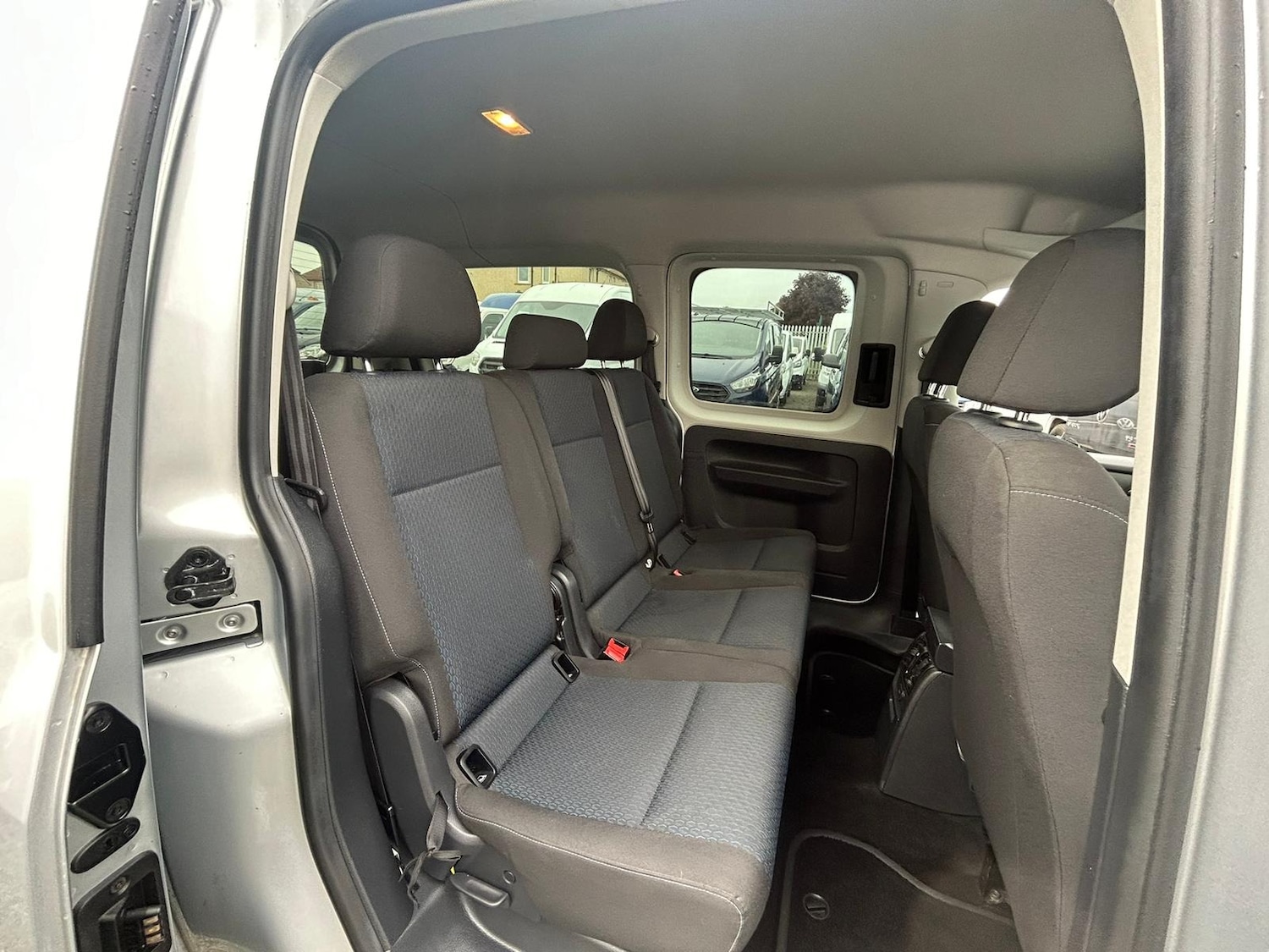 Used Volkswagen Caddy Maxi Life 2018 for sale - 76598391: Photo 7