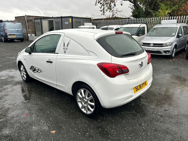 Used Vauxhall Corsa 2016 for sale - 76217640: Photo 3