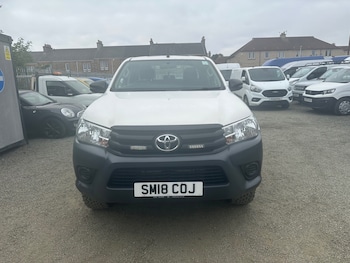 Used Toyota Hilux 2018 for sale - 79209219: Photo