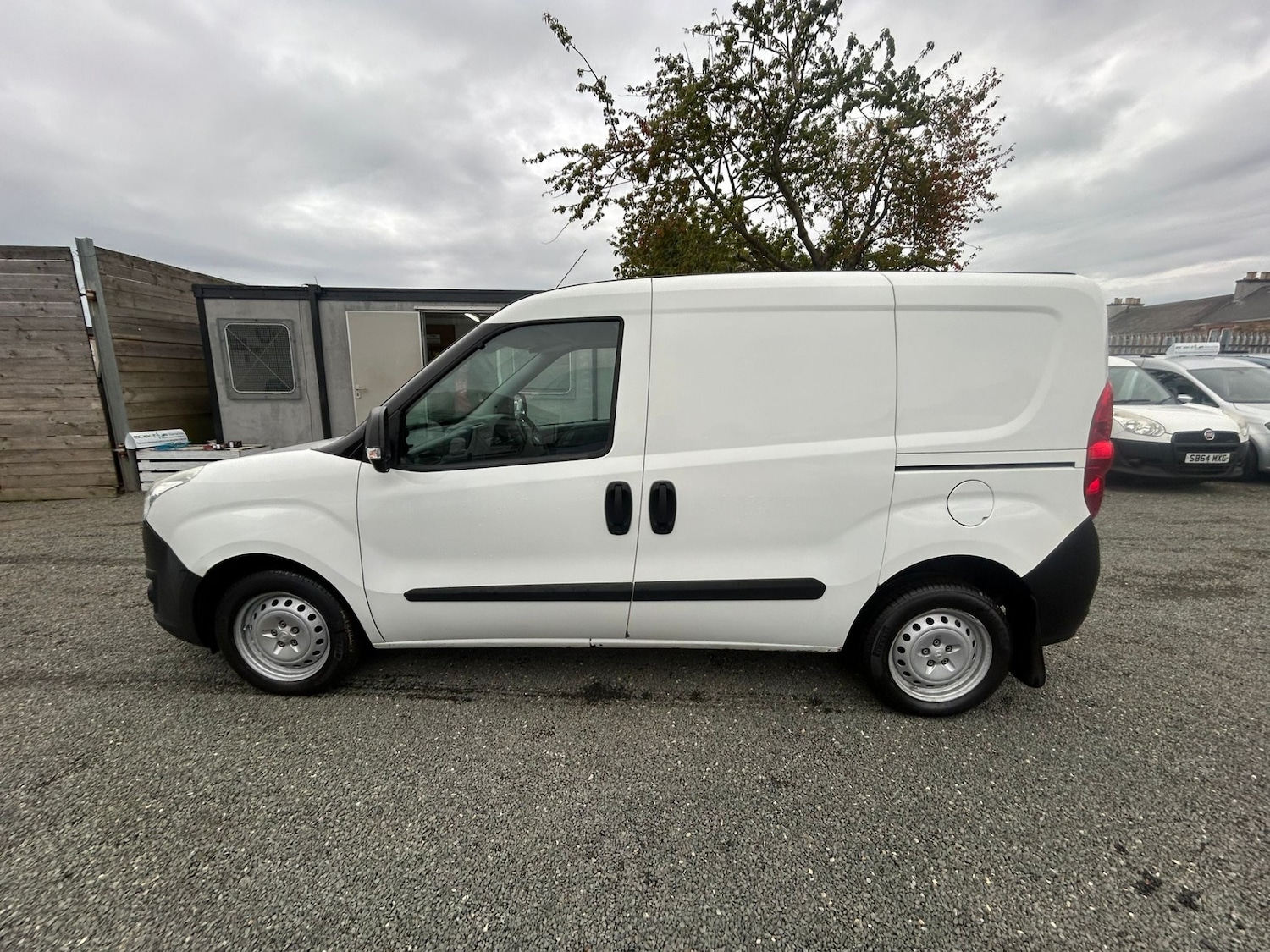 Used Vauxhall Combo 2016 for sale - 76843046: Photo 3