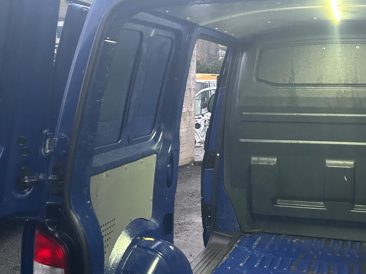 Used Volkswagen Transporter 2014 for sale - 78052995: Photo 10