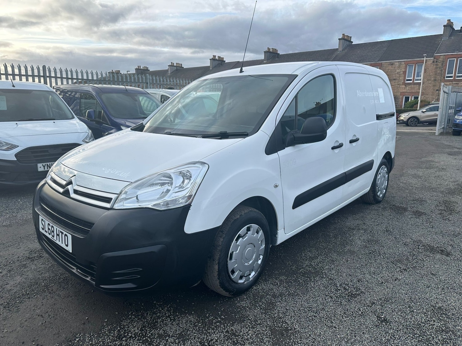 Used Citroen Berlingo 2018 for sale - 77899087: Photo 2