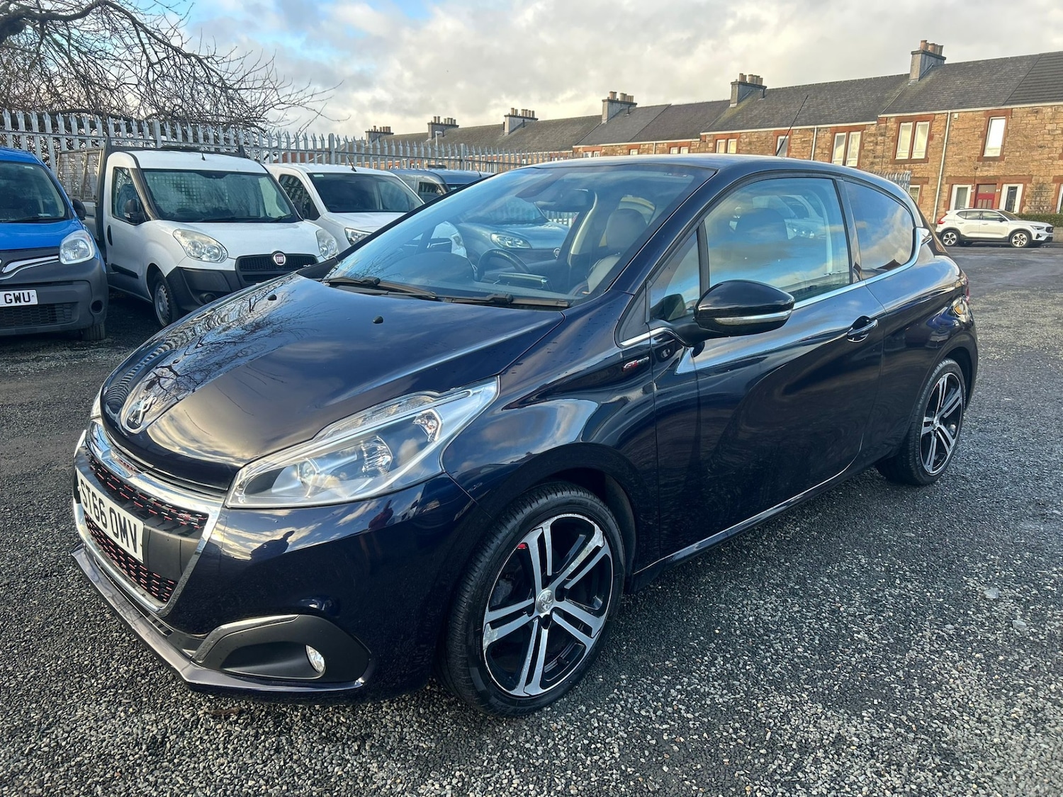 Used Peugeot 208 2016 for sale - 77232429: Photo 3
