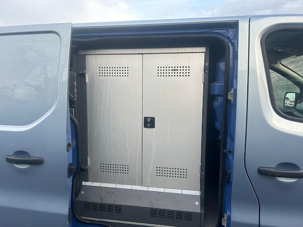 Used Vauxhall Vivaro 2016 for sale - 76191725: Photo 7