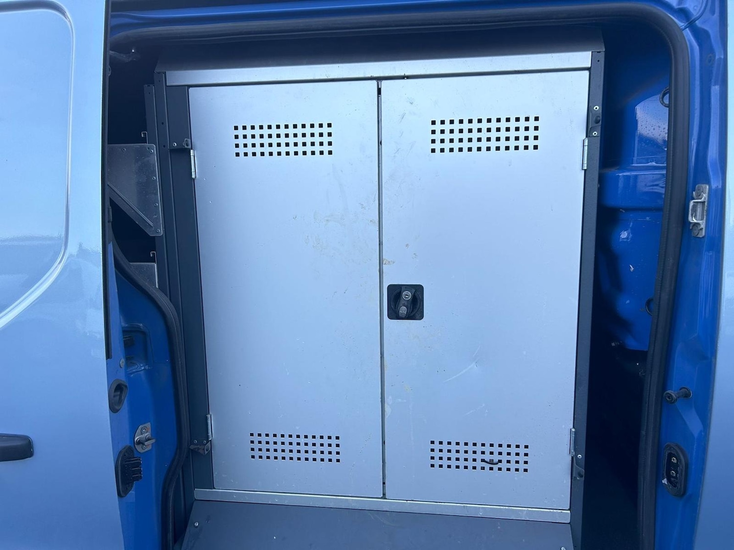 Used Vauxhall Vivaro 2016 for sale - 77135472: Photo 6