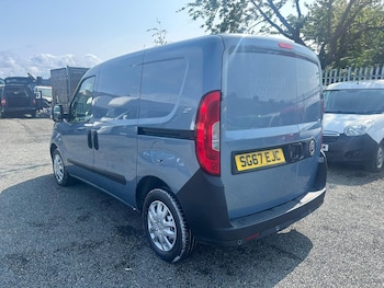 Used Fiat Doblo 2017 for sale - 76411818: Photo