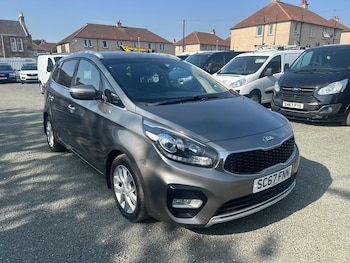Used Kia Carens 2018 for sale - 75603534: Photo