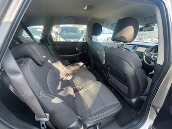 Used Kia Carens 2018 for sale - 75603534: Photo
