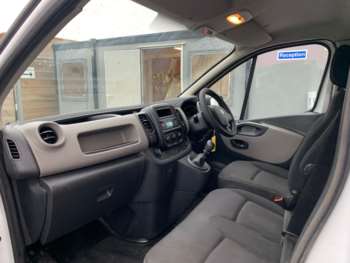 Used Renault Trafic 2017 for sale - 75116886: Photo
