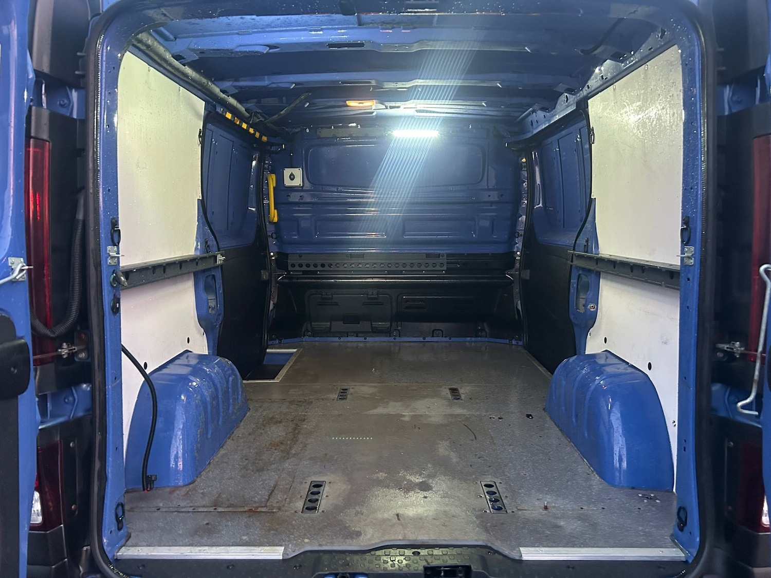 Used Vauxhall Vivaro 2018 for sale - 77361944: Photo 11