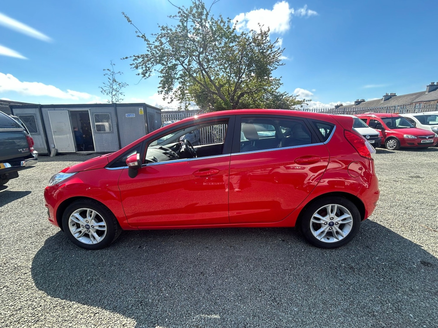 Used Ford Fiesta 2015 for sale - 76672952: Photo 3