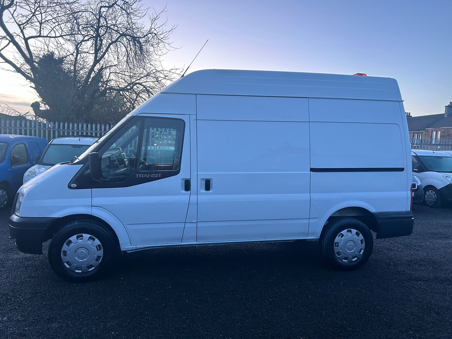 Used Ford Transit 2014 for sale - 77205792: Photo 2