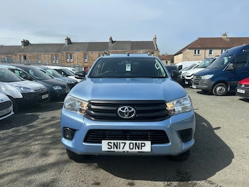 Used Toyota Hilux 2017 for sale - 78432510: Photo