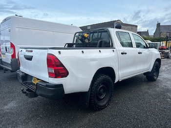 Used Toyota Hilux 2017 for sale - 77170398: Photo