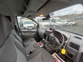 Used Peugeot Expert Tepee 2013 for sale - 77052391: Photo
